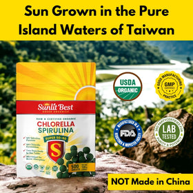 Tablettes Chlorella Spirulina 50/50 Sunlit dans un bol
