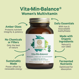 Tablettes de multivitamines PURE SYNERGY sur une surface en bois