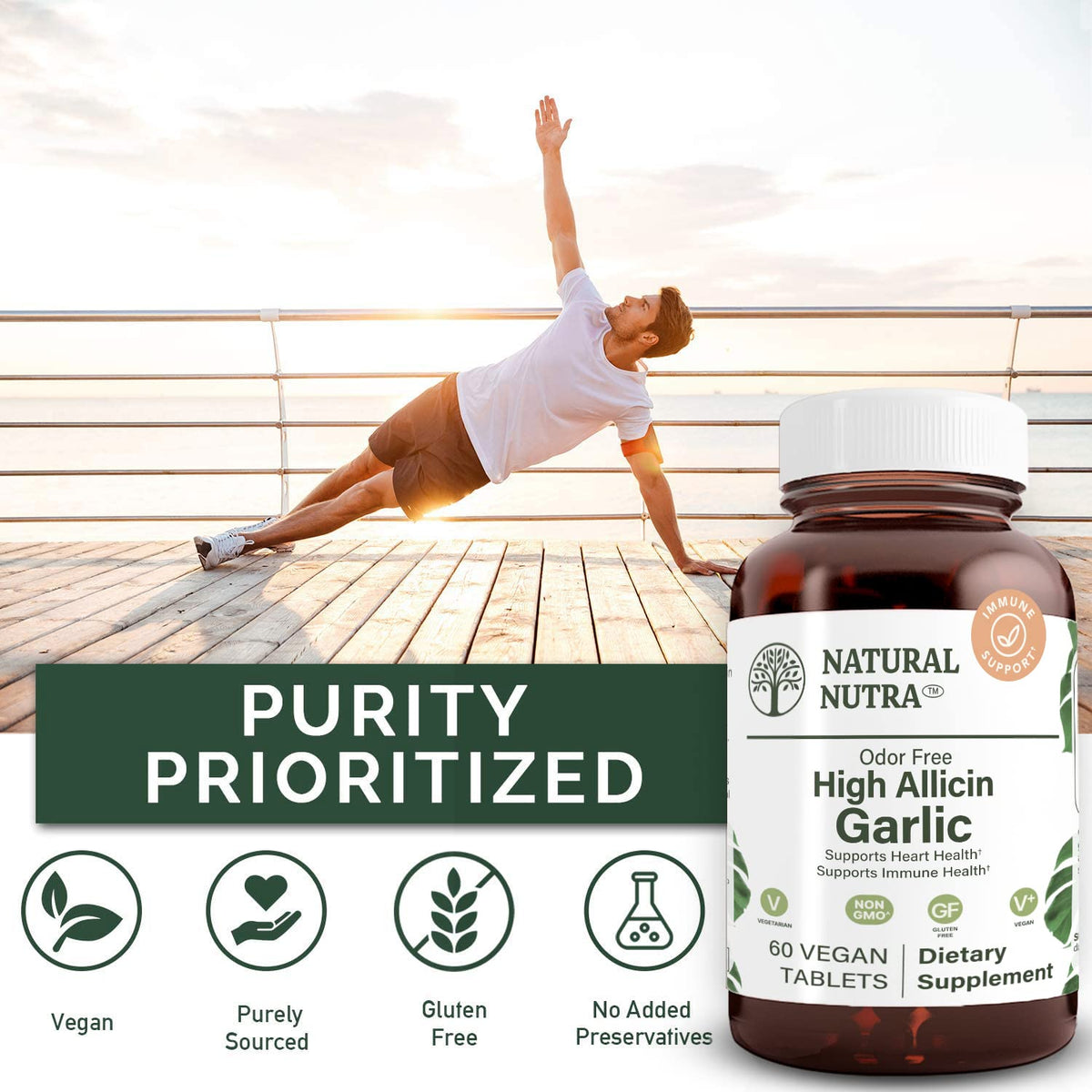 Tablettes de Natural Nutra Ail Allicine sur un fond blanc