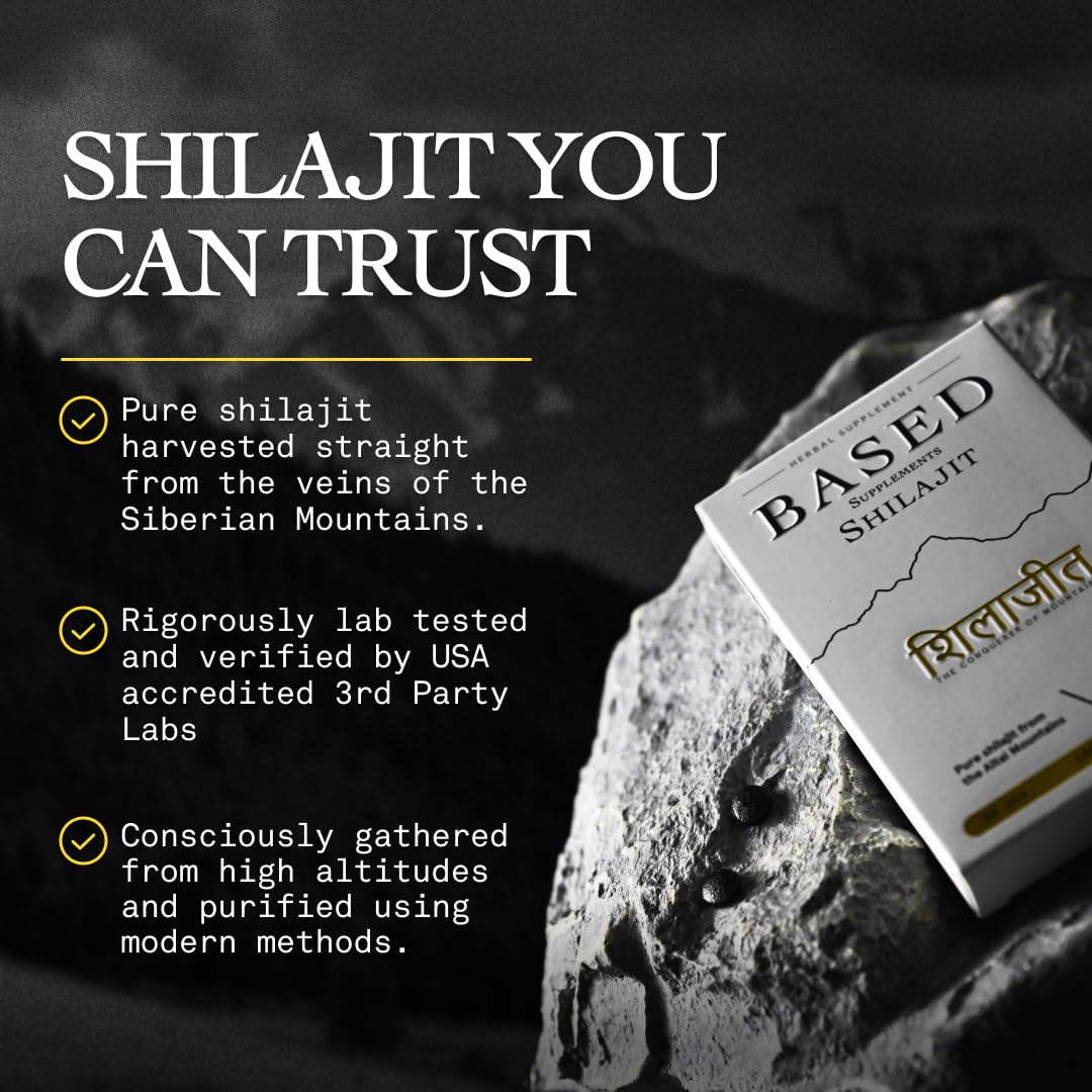 Tablettes de Shilajit Pur de Based Supplements sur une surface blanche