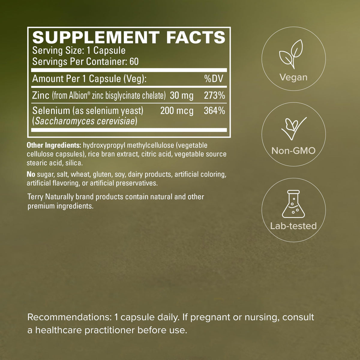 Terry Naturally Zinc Plus Selenium capsules avec un verre d'eau