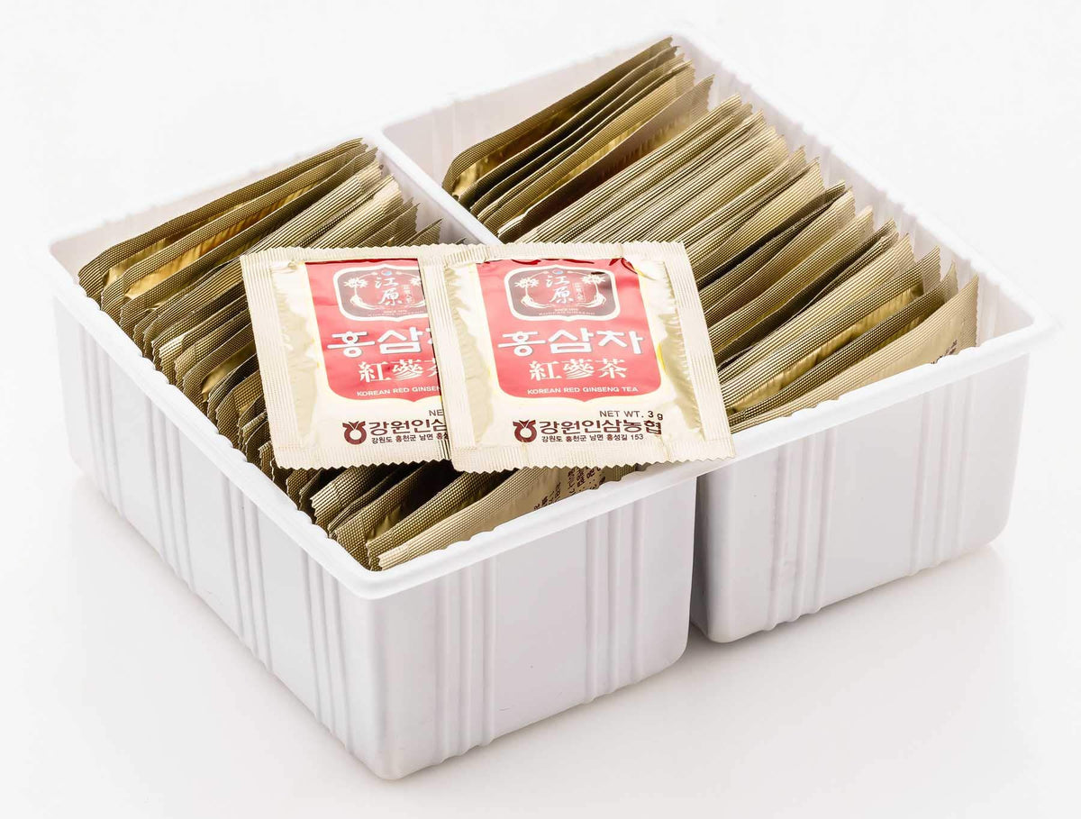 Thé de ginseng rouge infusé dans une tasse