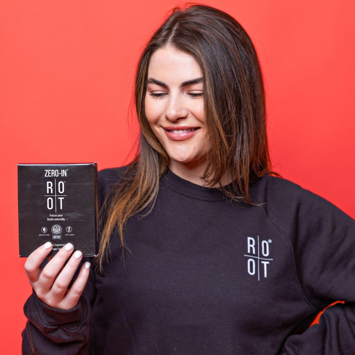 THEROOTBRANDS Root Wellness Zero-in capsules ouvertes sur une table