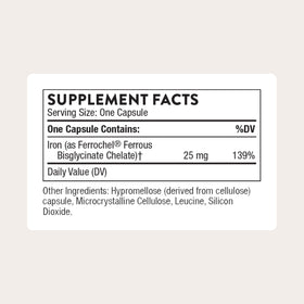 THORNE Fer Bisglycinate 25 mg, capsules ouvertes sur une table