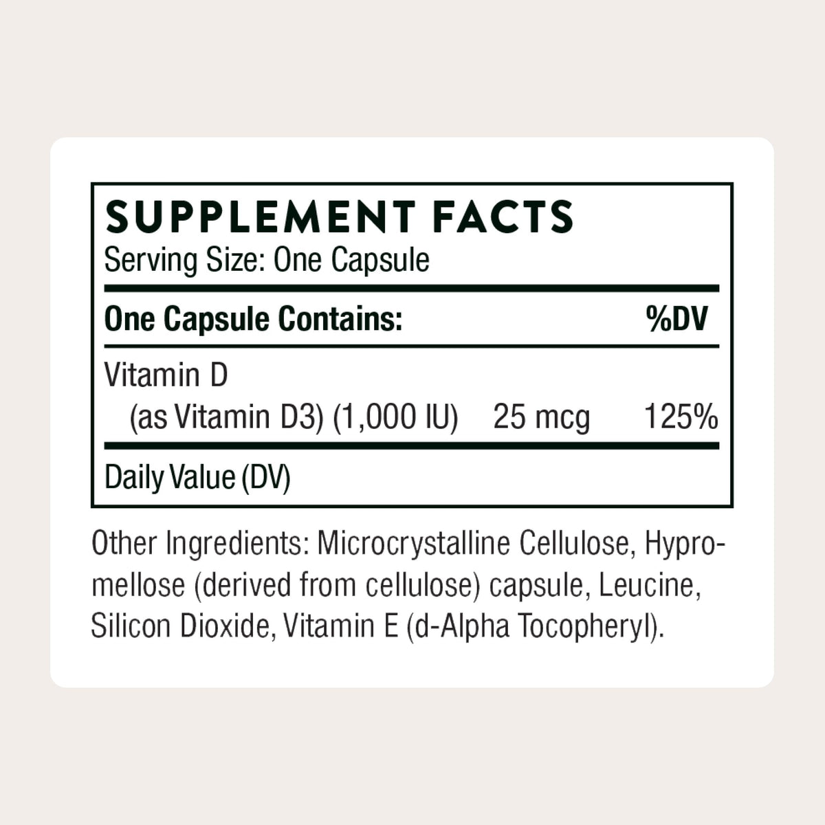 THORNE Vitamine D3 1 000 IU capsules sur fond blanc