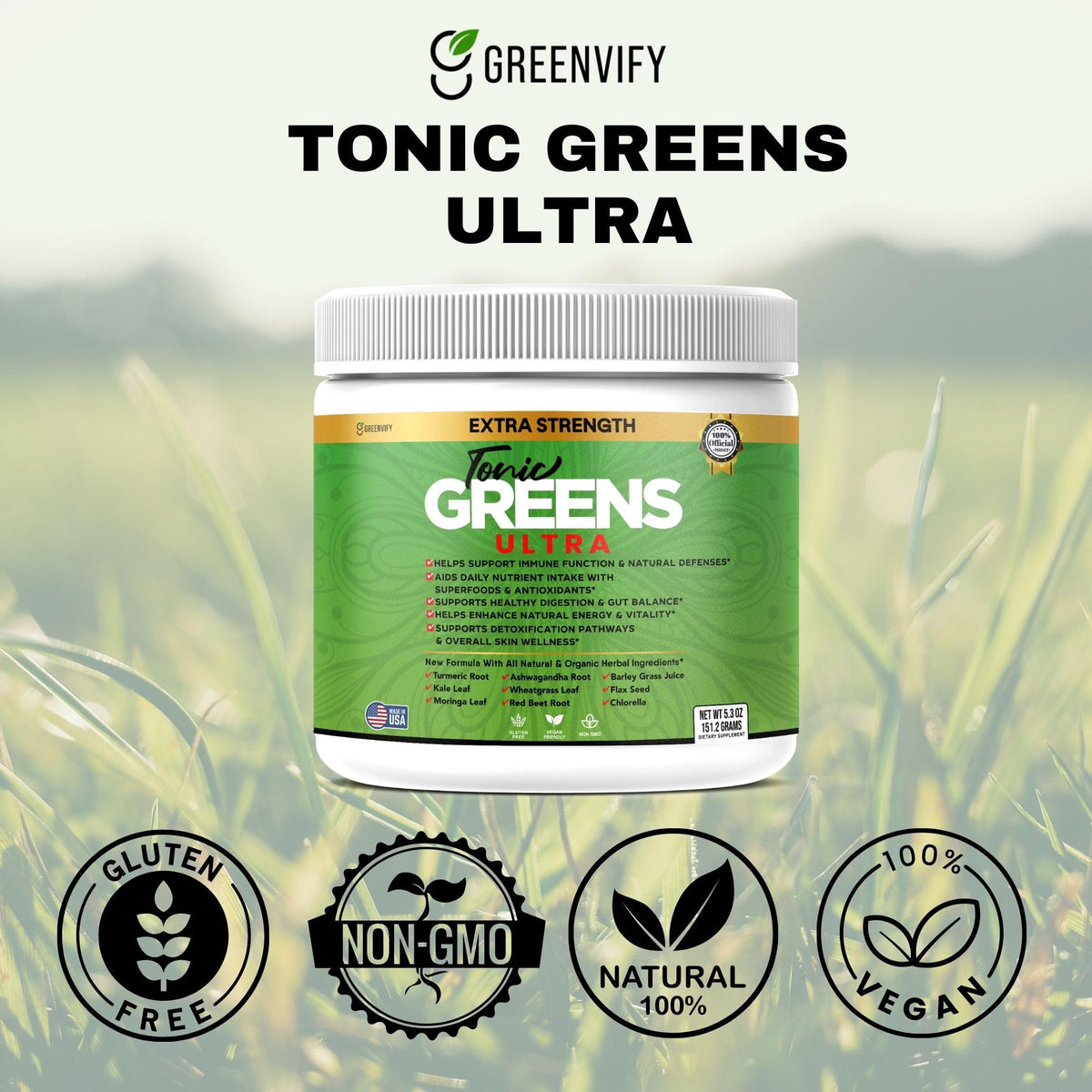 Tonic Greens Ultra de GREENVIFY, poudre verte dans un verre d'eau