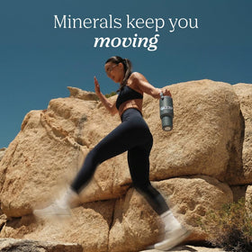 Trace Minerals Capsules de Shilajit, taille des capsules à côté d'une pièce