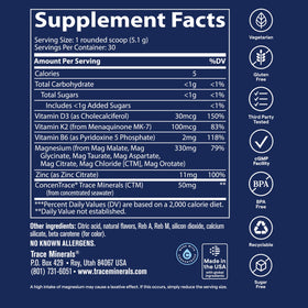 Trace Minerals Complex de Magnésium en Poudre, mesure de poudre dans un verre d'eau