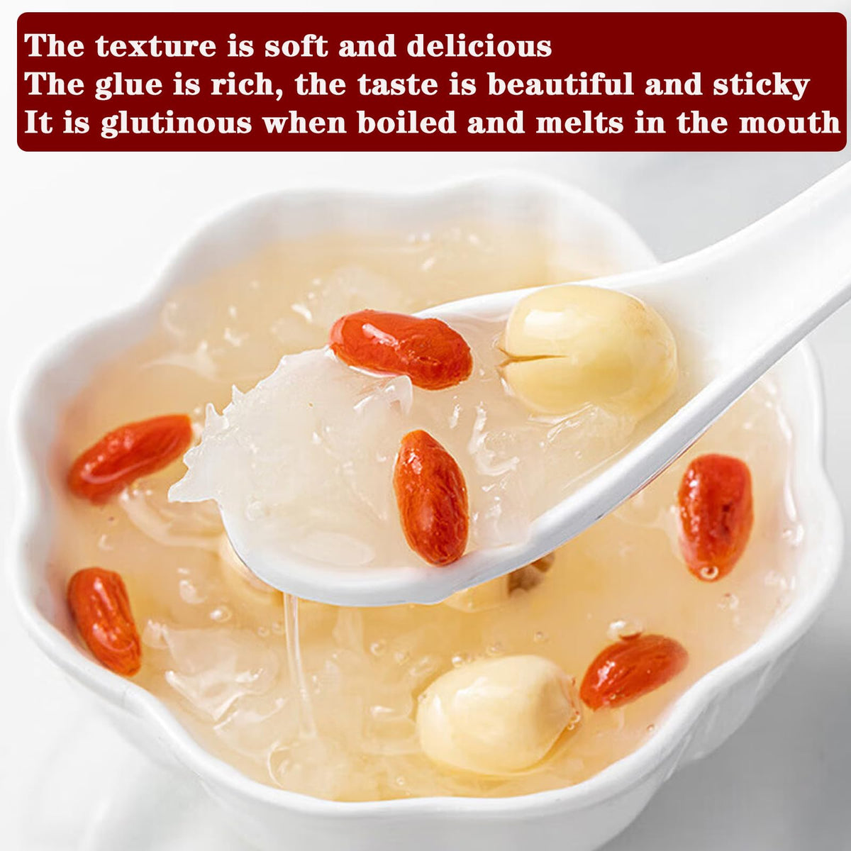 Tremella Fuciformis avec des dattes rouges et des lotus