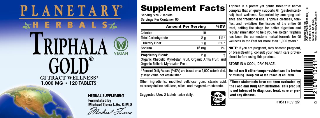 Triphala Gold 1000mg, comprimés sur une table avec des plantes