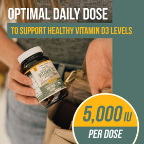 Triquetra Health Vitamine D3 5000 IU capsules sur fond blanc