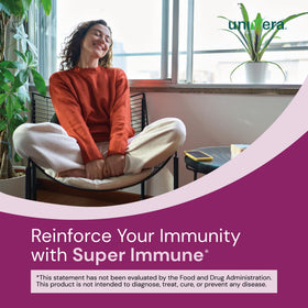 Univera Super daily wellness comprimés sur une table