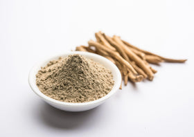 Utilisation de poudre d'Ashwagandha dans un smoothie
