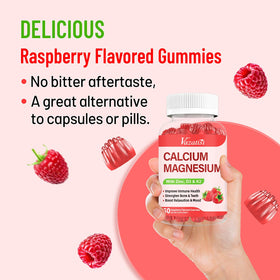 Vazatisi Gummies Calcium Magnésium Zinc 60 unités Framboise dans une main