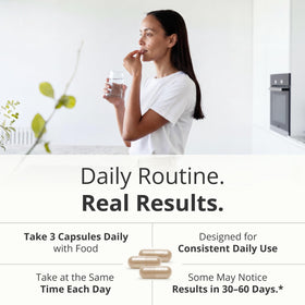 Vimerson Health Complément Alimentaire Artichaut capsules à côté d'un verre d'eau