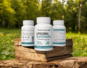 VitaCosmoX Glutathione Liposomal 120 capsules avec des ingrédients en arrière-plan