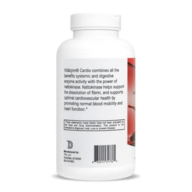 VITÄLZYM Cardio capsules sur une surface blanche