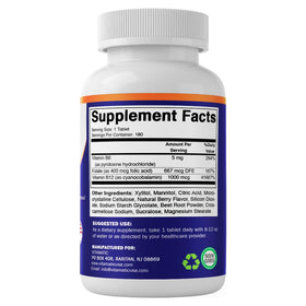 Vitamatic Acide Folique 400 mcg comprimés, échantillon de comprimés en main