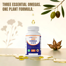 Vitamatic Complex Omega 3-6-9 1250mg gélules dans une main