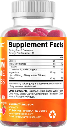 Vitamatic Gummies de Magnésium, gummies sur une table en bois