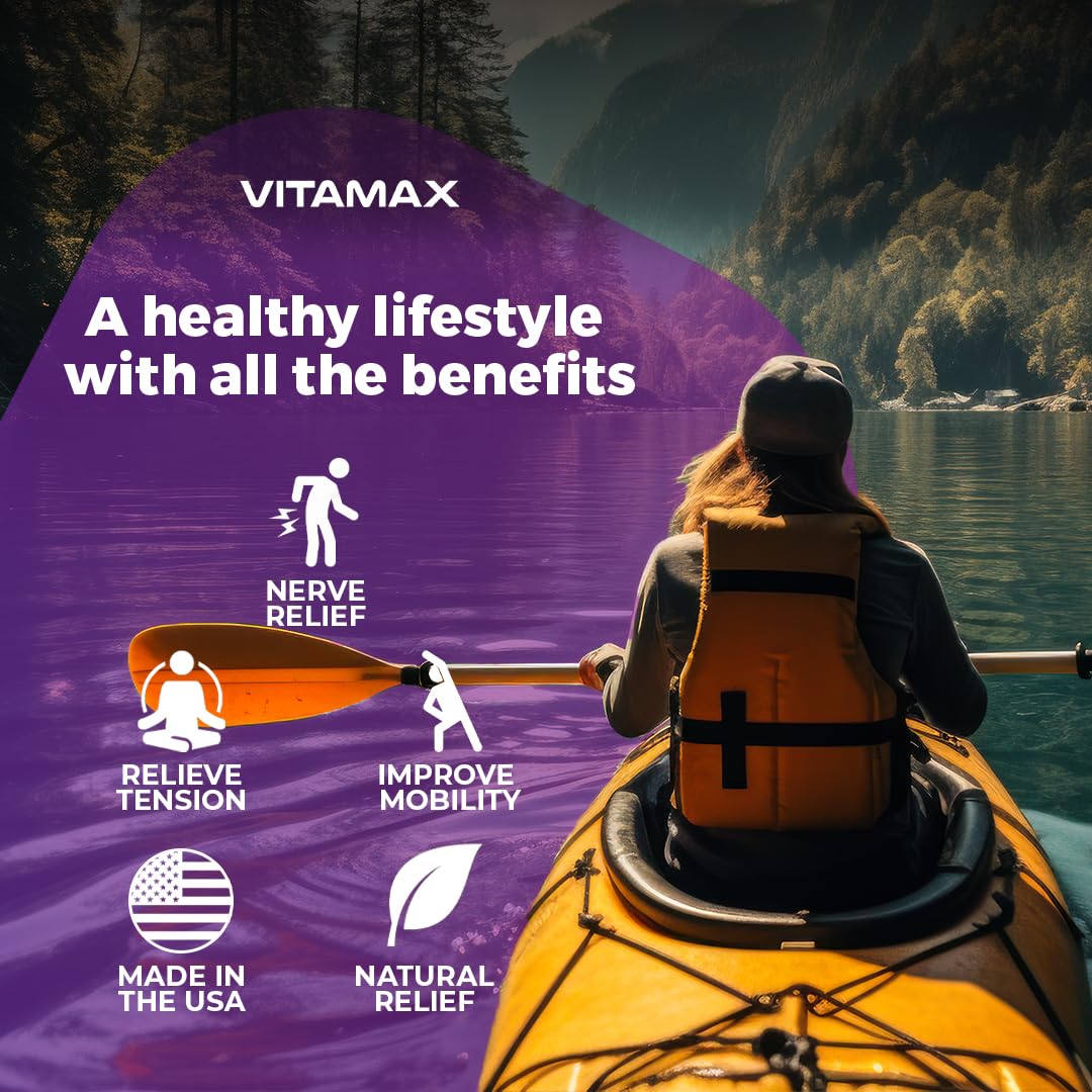 Vitamax Nerve-Plus capsules en main