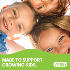 Viteey gummies de zinc, enfants joyeux prenant les gummies