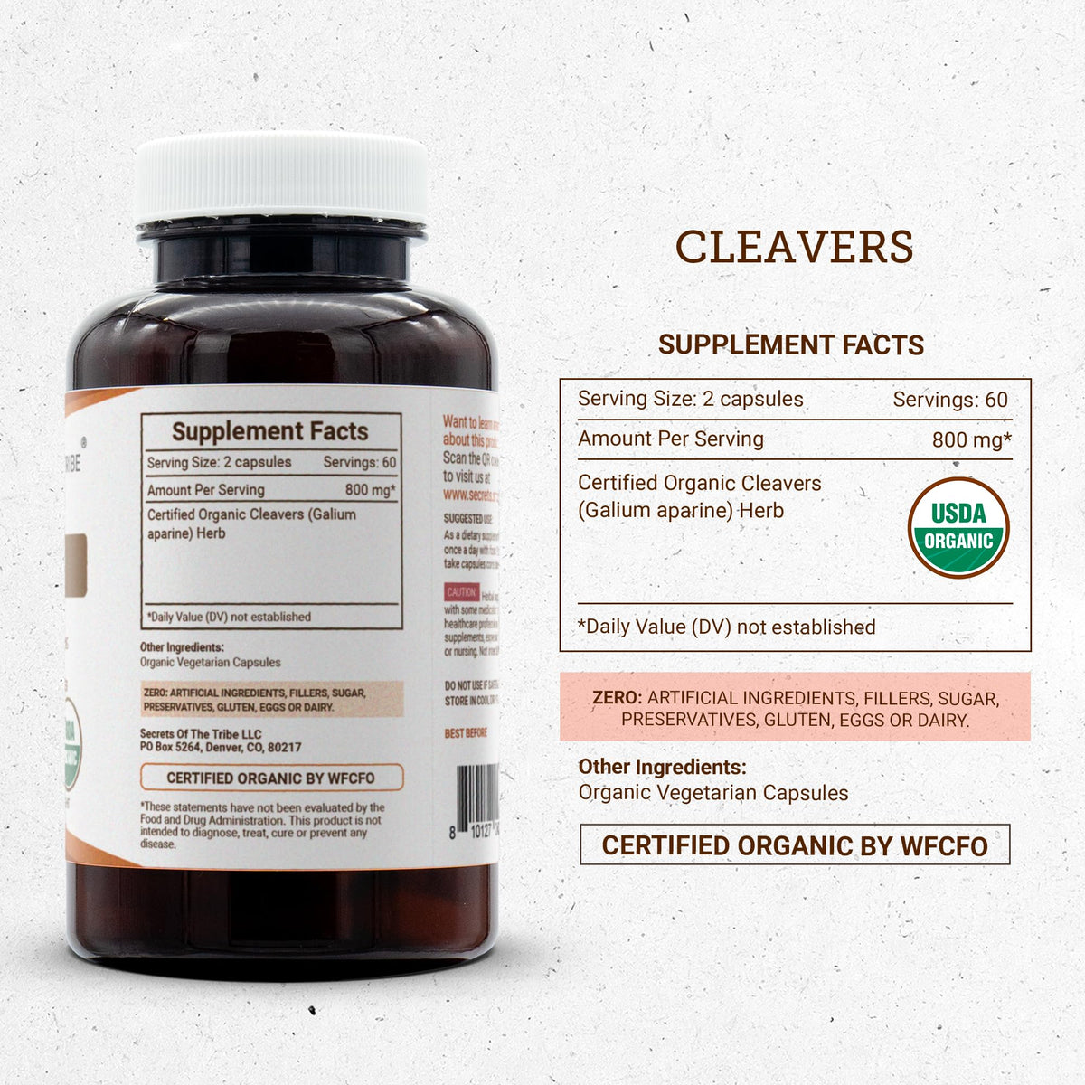 Vue de côté des capsules de cleavers dans un pot