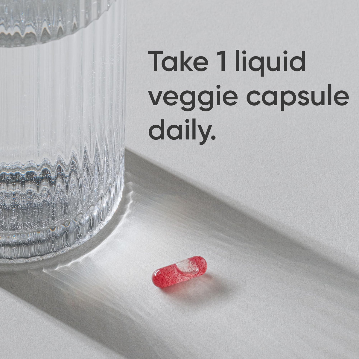 Vue de côté des capsules liquides Methylcobalamine