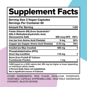 Vue de la multivitamine femme Complement sur une table
