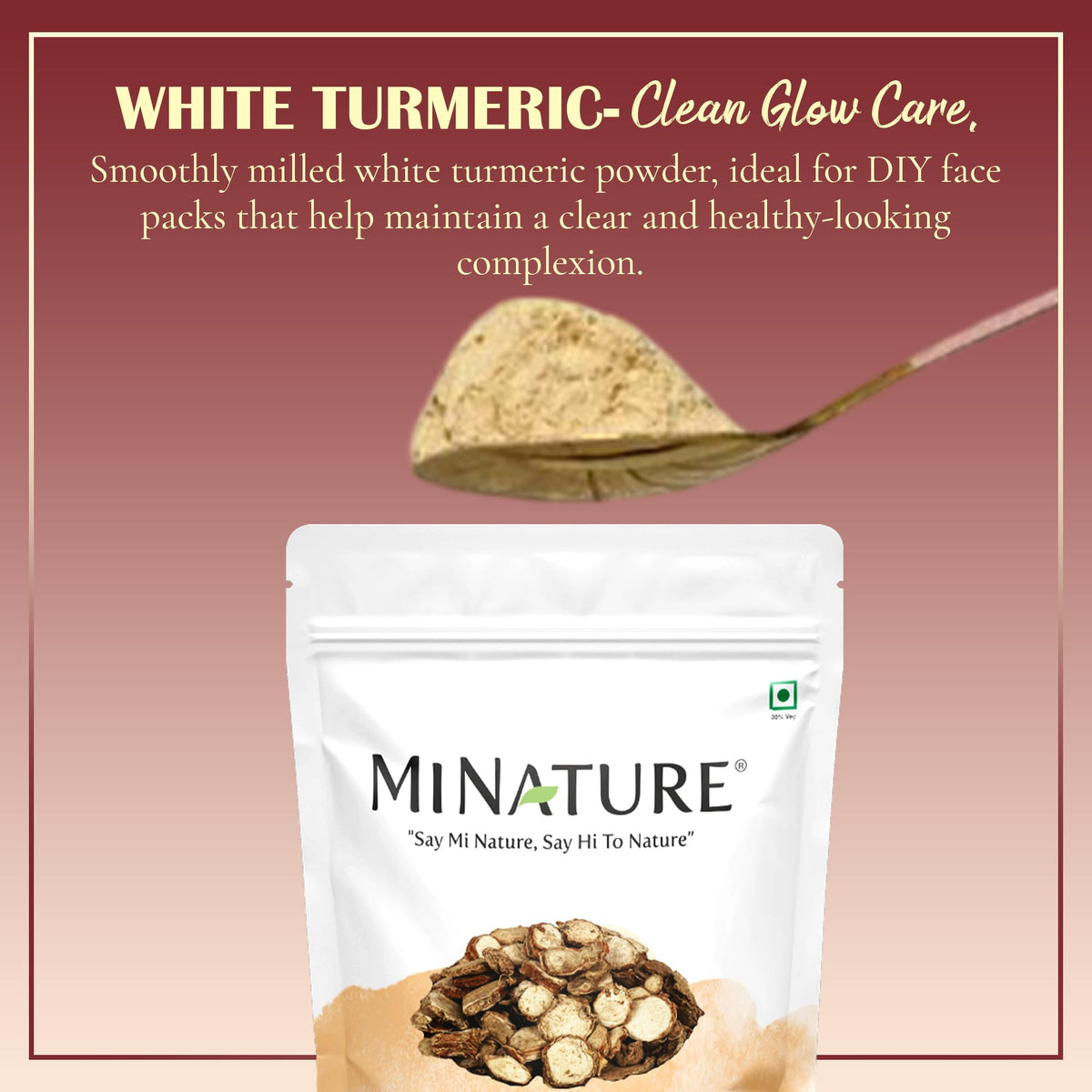 Vue de la poudre de curcuma blanc minature dans un bol