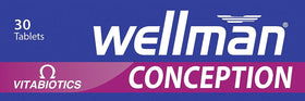 Vue des tablettes Vitabiotics Wellman Conception dans une main
