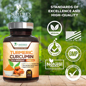 Vue du complément Curcuma Nature's Nutrition avec capsules en main