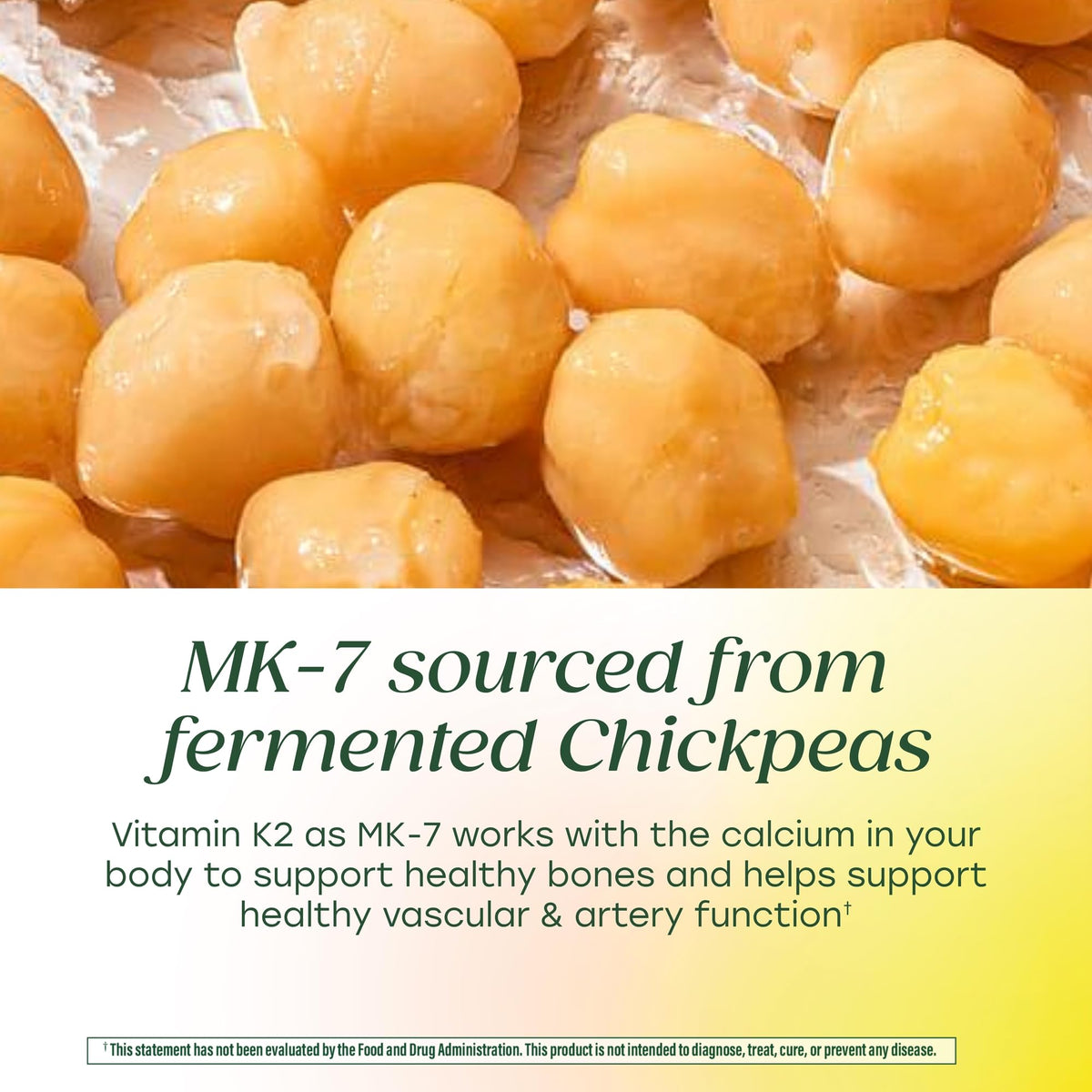 Vue du flacon de MegaFood Vitamine K1 & K2 avec une cuillère