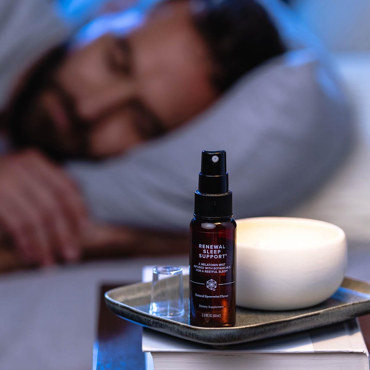 Vue latérale du spray Isagenix Renewal Melatonin 60 ml