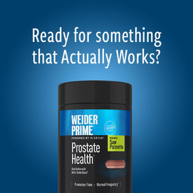 Weider Prostate Health avec un verre d'eau