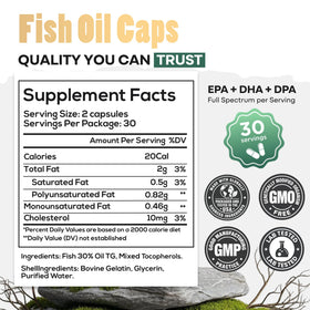 Wild Foods Omega 3 capsules avec une main tenant le flacon
