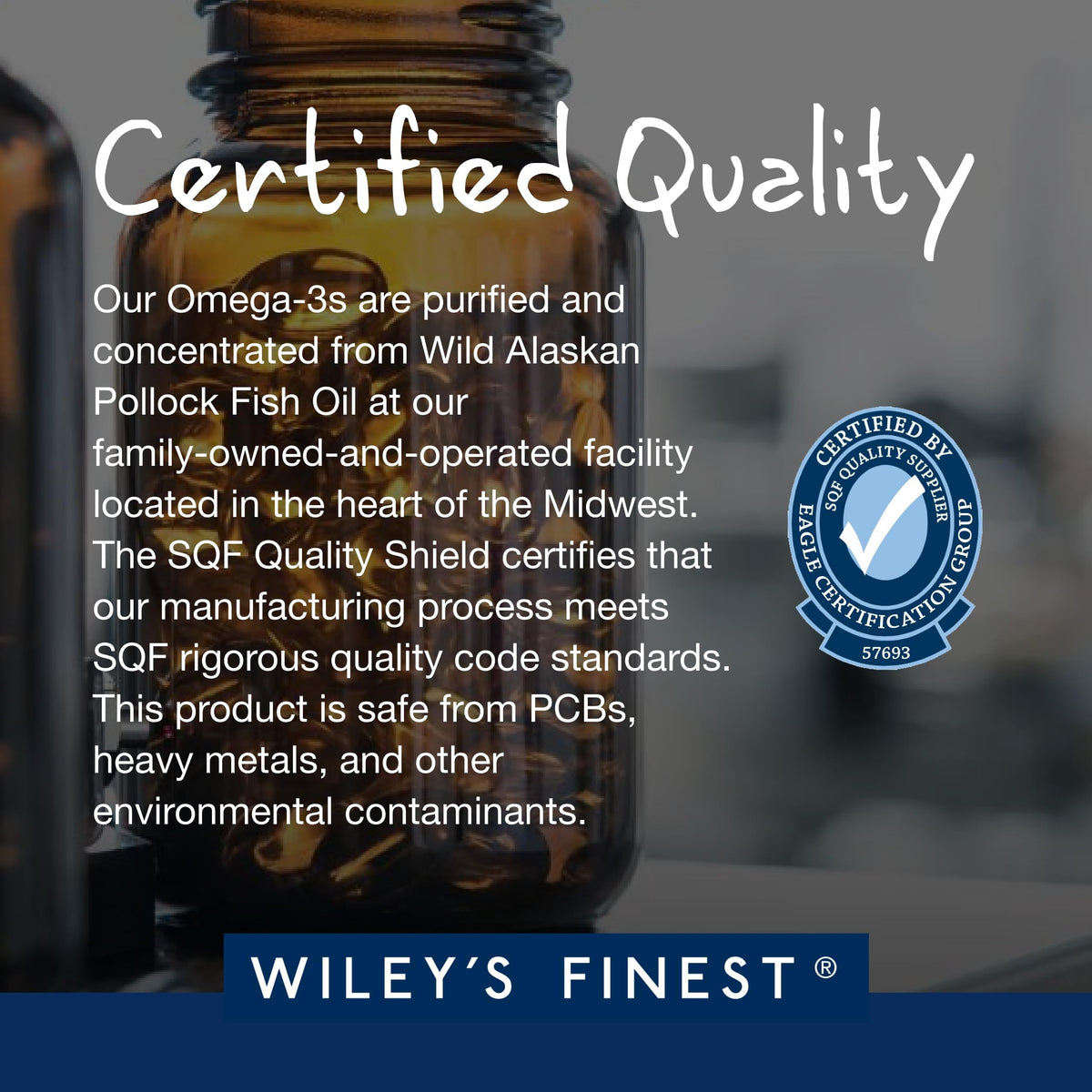 Wiley's Finest Easy Swallow Minis, gélules Omega-3 dans un verre d'eau