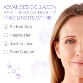 YOUN Beauty Poudre de Collagène en utilisation dans un smoothie
