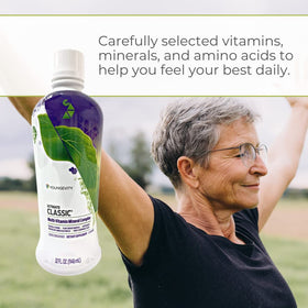Youngevity Multivitamines Liquides sur un fond blanc