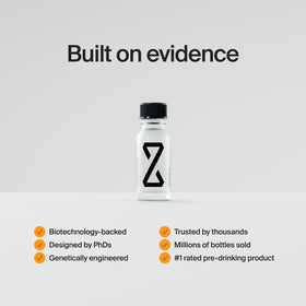 ZBiotics Pré-Alcool Probiotique sur une table avec des verres