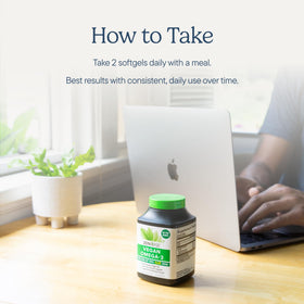 Zenwise Health Omega 3 Vegan, prise de deux gélules avec de l'eau